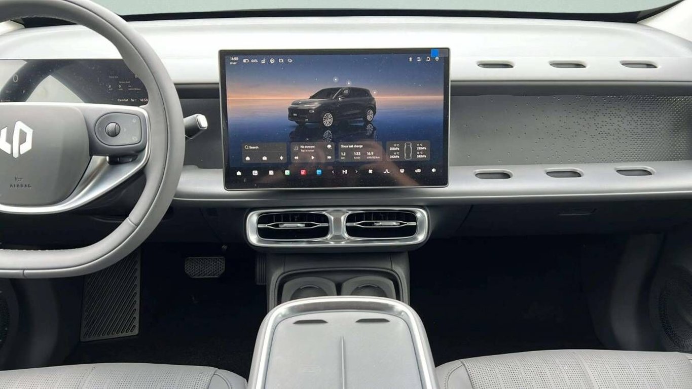B10 DESIGN 67,1 kWh