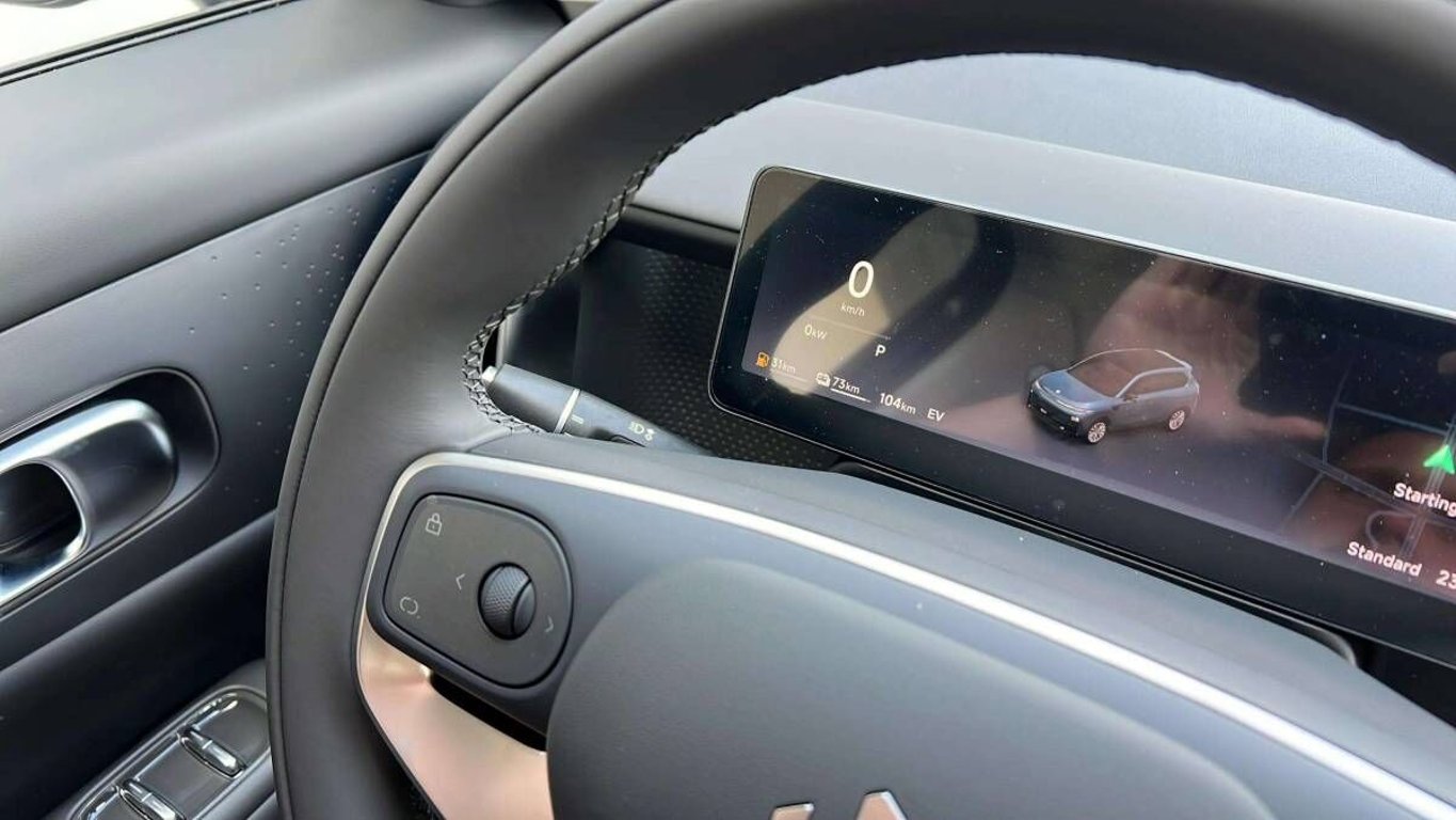 B10 DESIGN HYBRID EV 218 k, 18,8 kWh