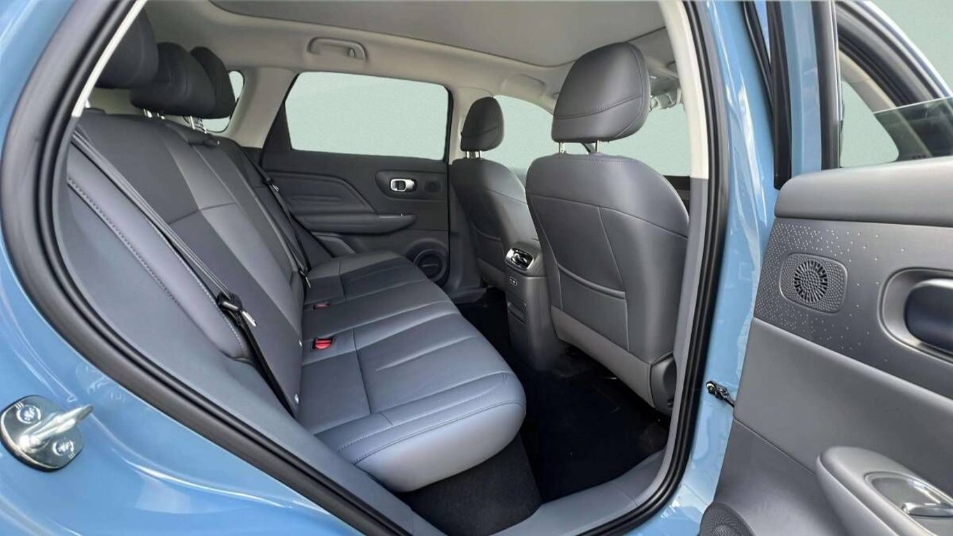 B10 DESIGN HYBRID EV 218 k, 18,8 kWh