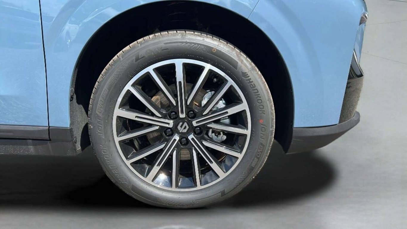 B10 DESIGN HYBRID EV 218 k, 18,8 kWh