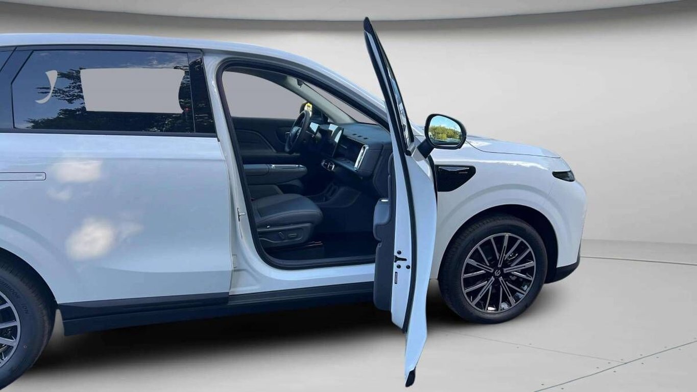 B10 DESIGN HYBRID EV 218 k, 18,8 kWh