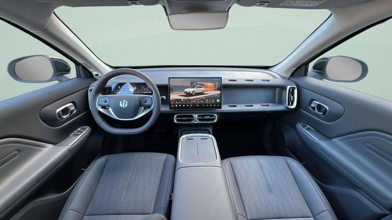 B10 DESIGN HYBRID EV 218 k, 18,8 kWh