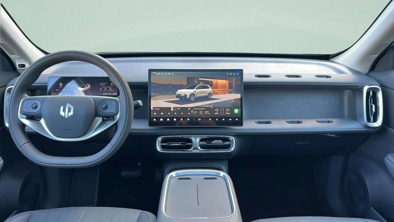 B10 DESIGN HYBRID EV 218 k, 18,8 kWh