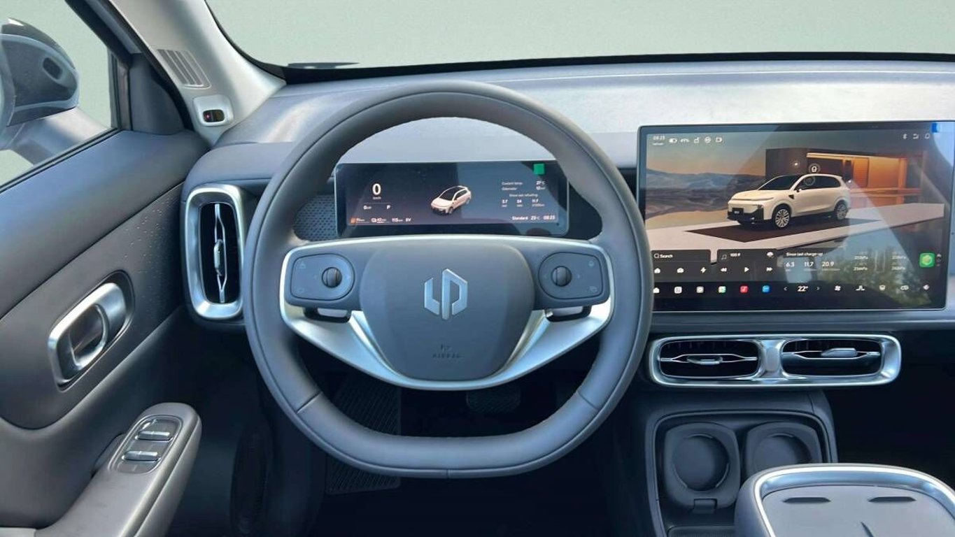B10 DESIGN HYBRID EV 218 k, 18,8 kWh