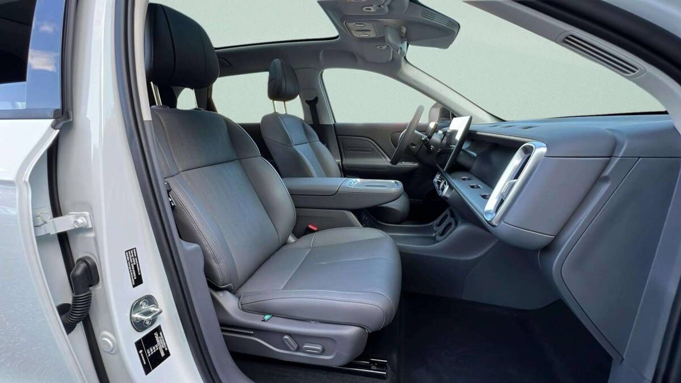 B10 DESIGN HYBRID EV 218 k, 18,8 kWh