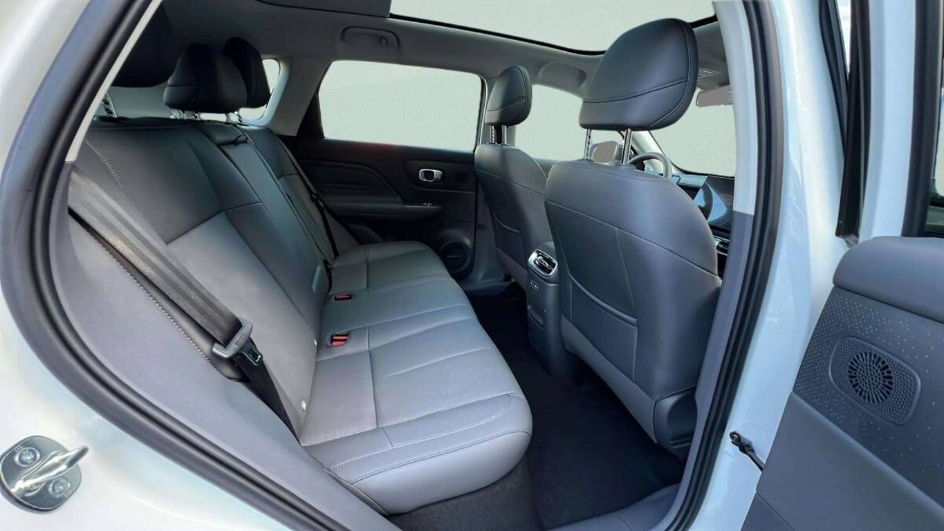 B10 DESIGN HYBRID EV 218 k, 18,8 kWh