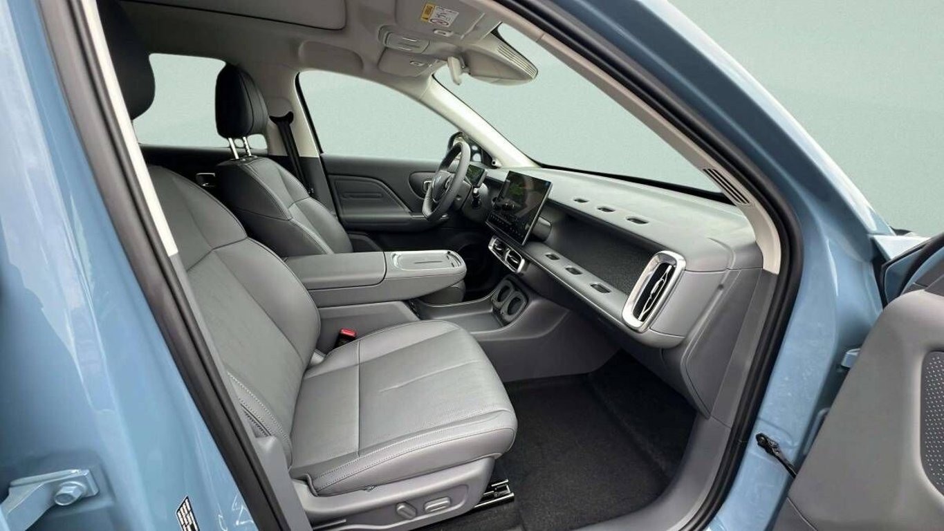 B10 DESIGN HYBRID EV 218 k, 18,8 kWh