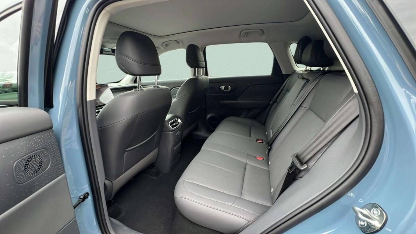B10 DESIGN HYBRID EV 218 k, 18,8 kWh