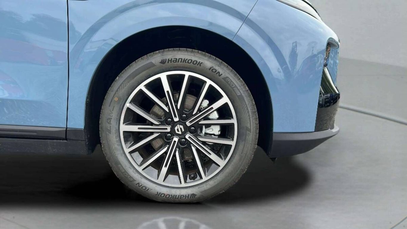B10 DESIGN HYBRID EV 218 k, 18,8 kWh