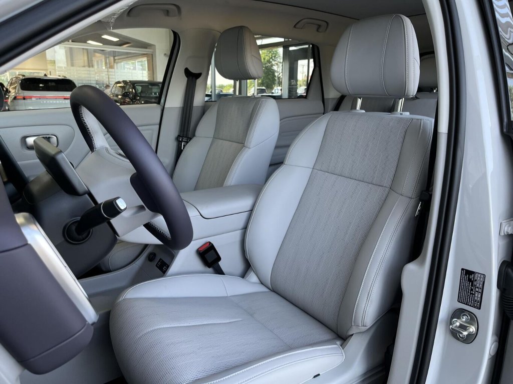 B10 DESIGN HYBRID EV 218 k, 18,8 kWh