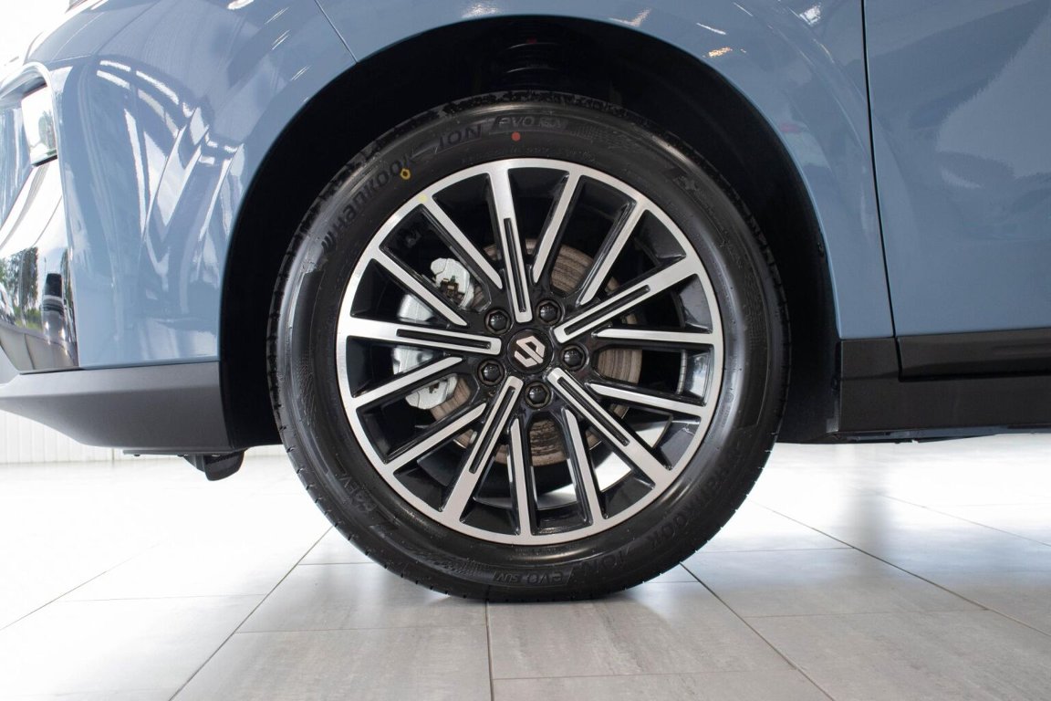 B10 DESIGN HYBRID EV 218 k, 18,8 kWh