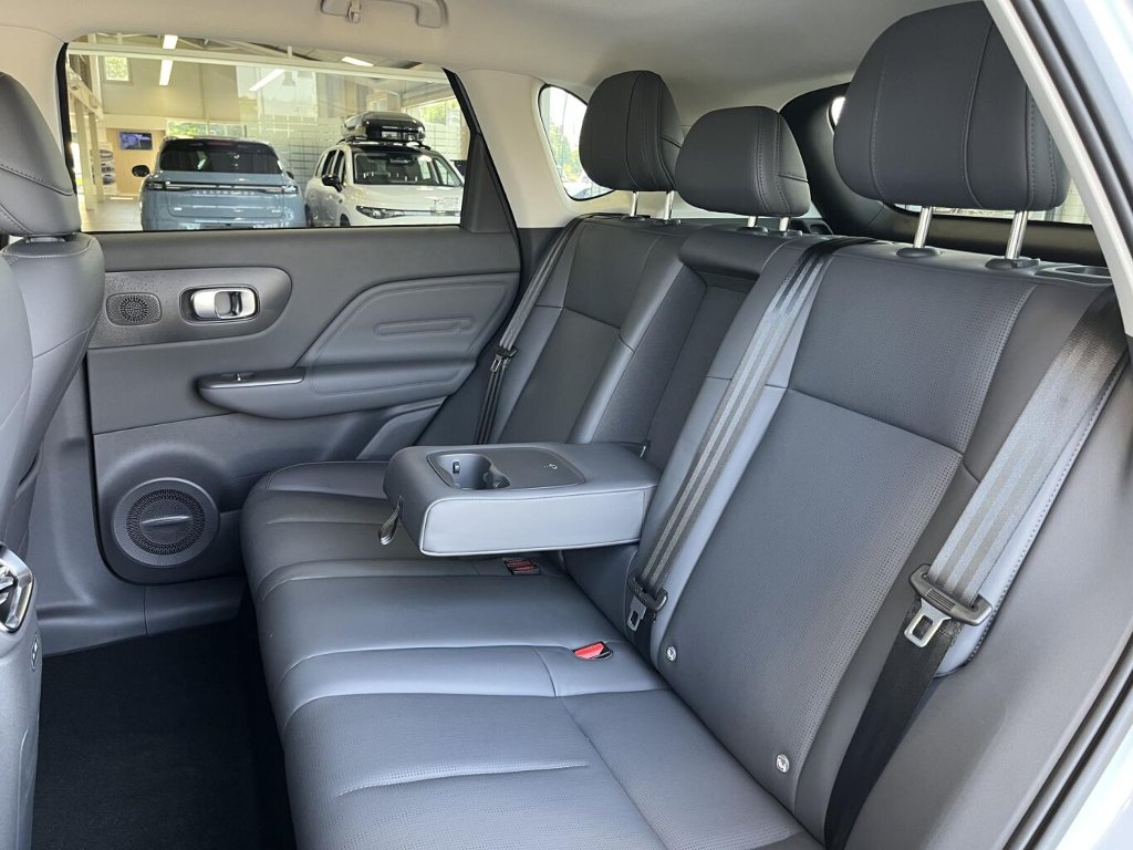 B10 DESIGN HYBRID EV 218 k, 18,8 kWh