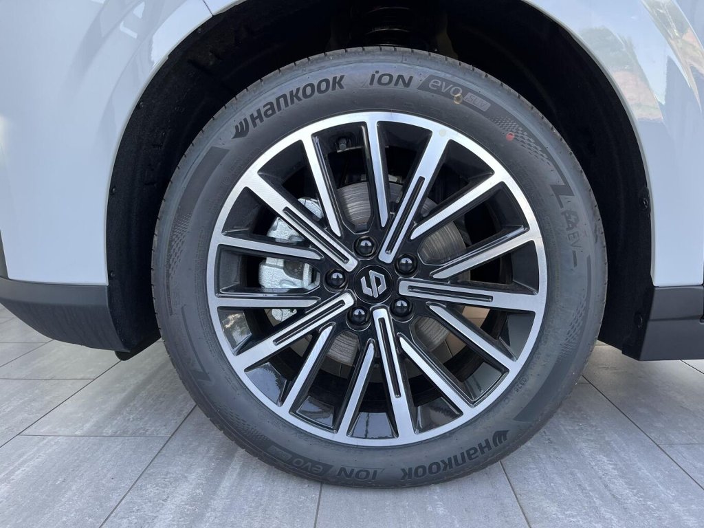 B10 DESIGN HYBRID EV 218 k, 18,8 kWh