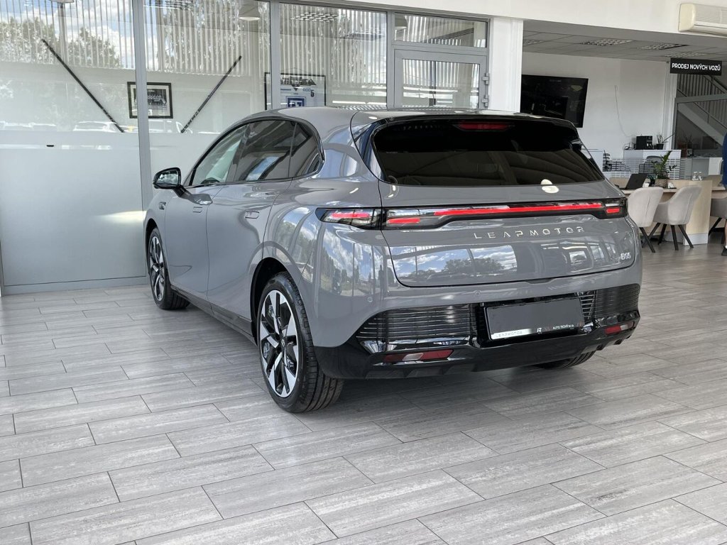 B05 DESIGN 218k, 67,1kWh