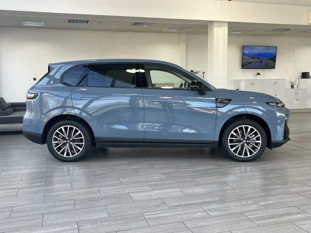 B10 DESIGN HYBRID EV 218 k, 18,8 kWh