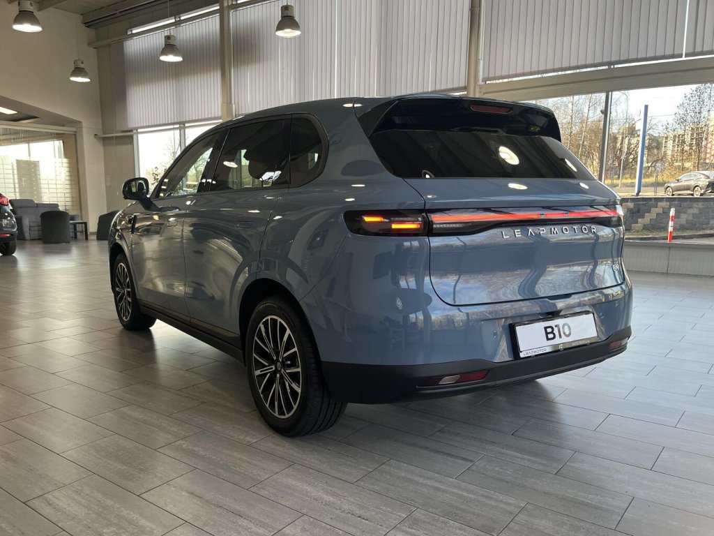 B10 DESIGN HYBRID EV 218 k, 18,8 kWh
