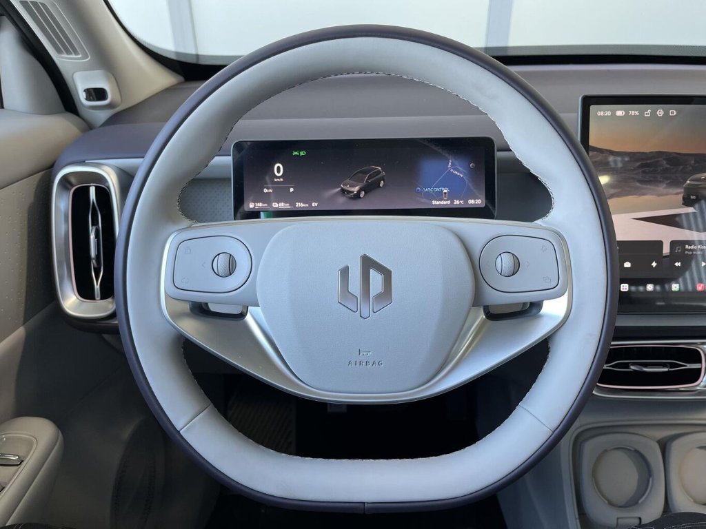 B10 DESIGN HYBRID EV 218 k, 18,8 kWh