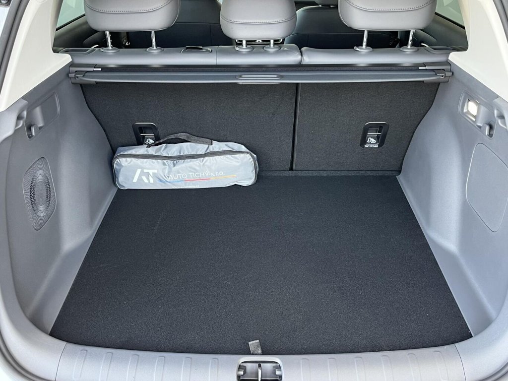 B10 DESIGN HYBRID EV 218 k, 18,8 kWh