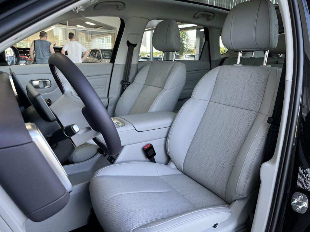 B10 DESIGN HYBRID EV 218 k, 18,8 kWh