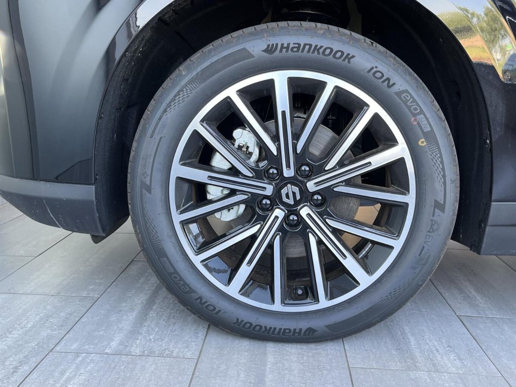 B10 DESIGN HYBRID EV 218 k, 18,8 kWh