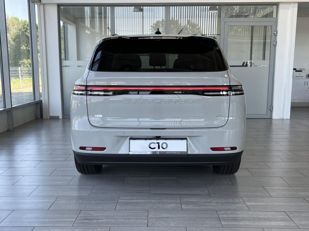 C10 Design REEV