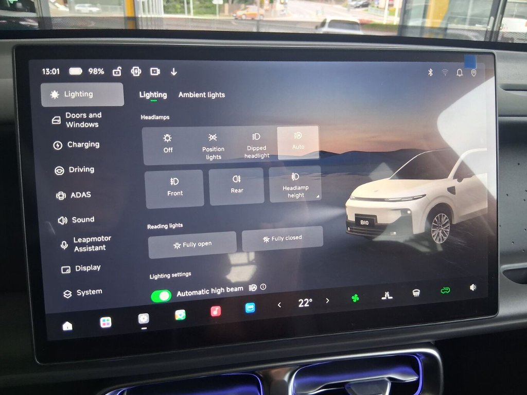 B10 DESIGN HYBRID EV 218 k, 18,8 kWh