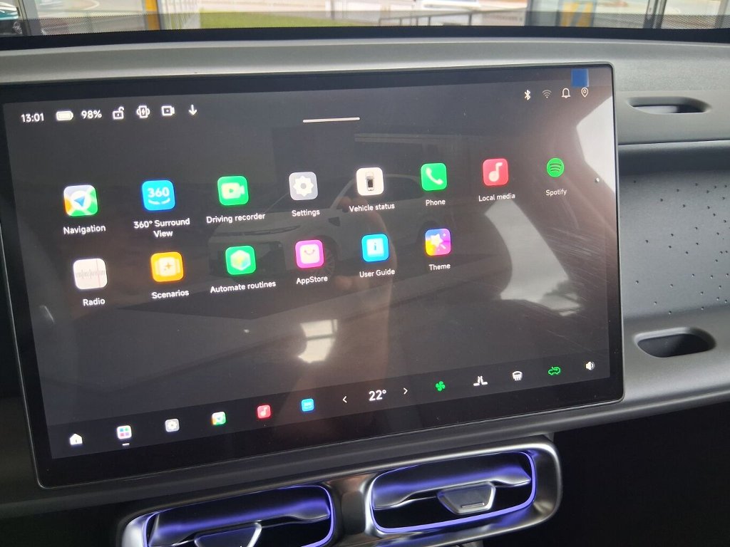 B10 DESIGN HYBRID EV 218 k, 18,8 kWh