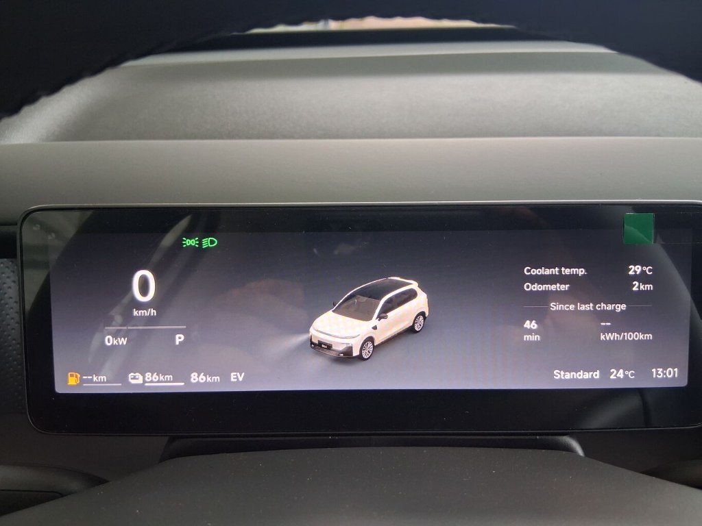 B10 DESIGN HYBRID EV 218 k, 18,8 kWh