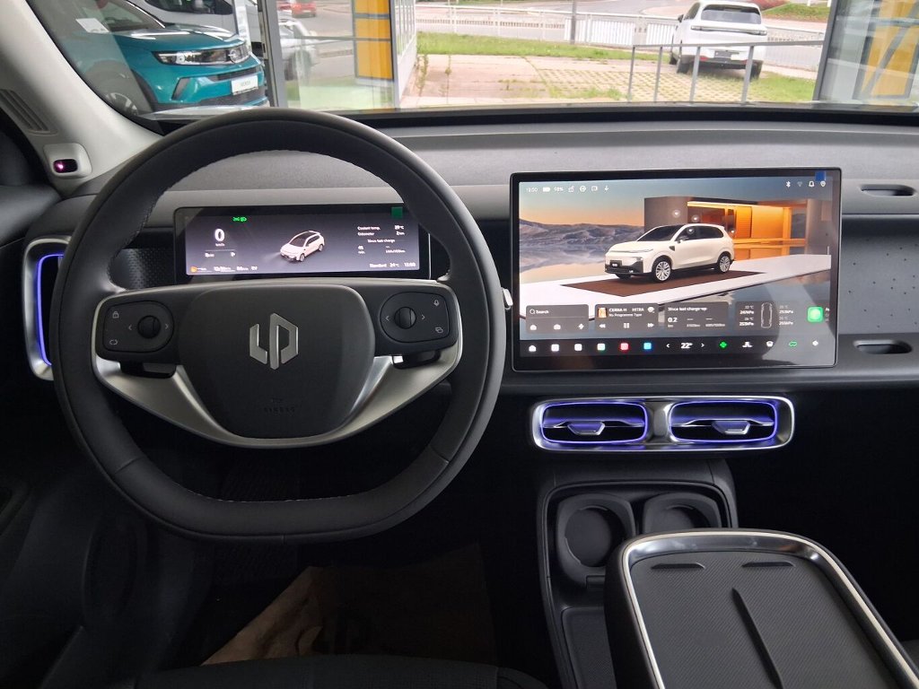 B10 DESIGN HYBRID EV 218 k, 18,8 kWh