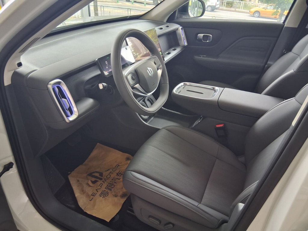 B10 DESIGN HYBRID EV 218 k, 18,8 kWh