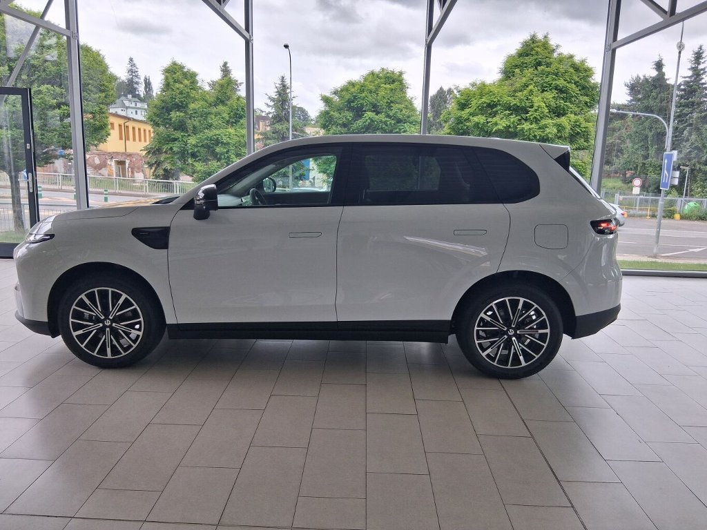 B10 DESIGN HYBRID EV 218 k, 18,8 kWh