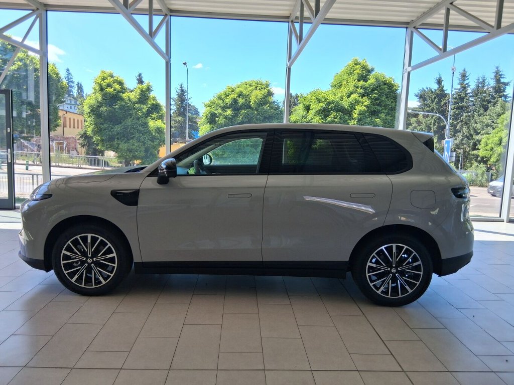 B10 DESIGN HYBRID EV 218 k, 18,8 kWh