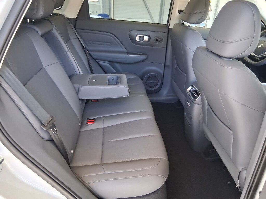 B10 DESIGN HYBRID EV 218 k, 18,8 kWh
