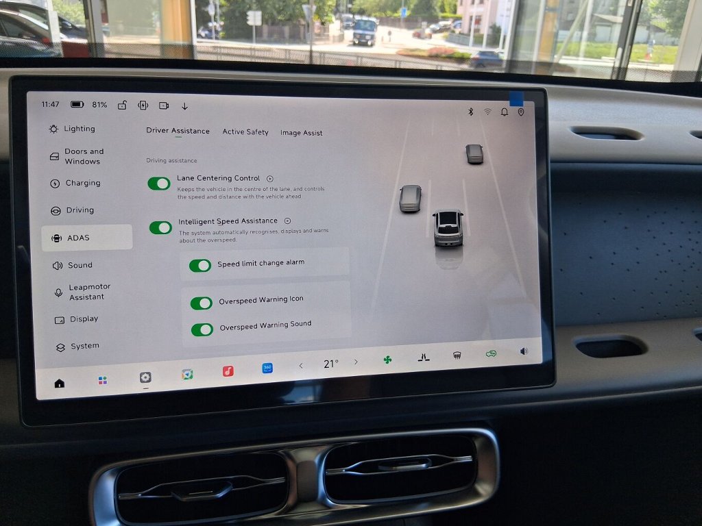 B10 DESIGN HYBRID EV 218 k, 18,8 kWh