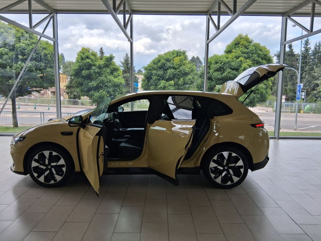 B05 DESIGN 218k, 67,1kWh