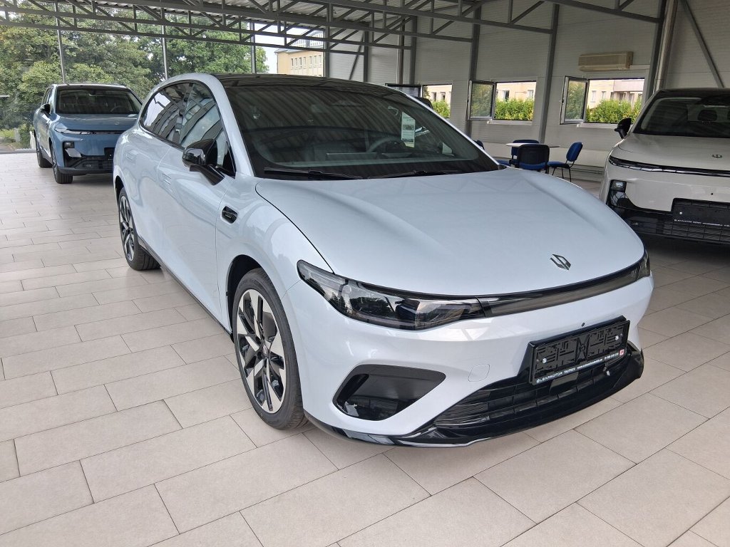 B05 DESIGN 218k, 67,1kWh