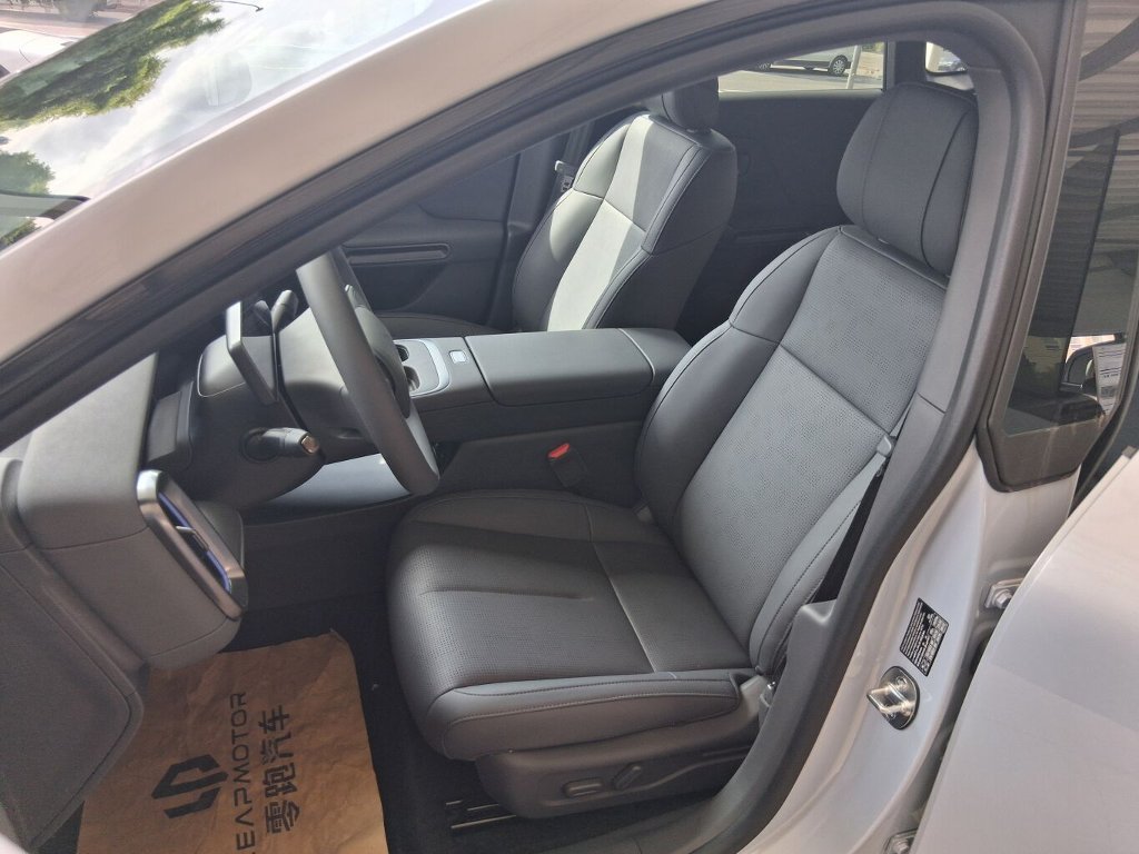 B05 DESIGN 218k, 67,1kWh