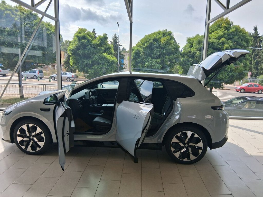 B05 DESIGN 218k, 67,1kWh