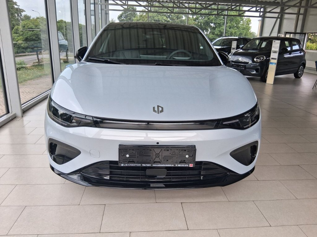 B05 DESIGN 218k, 67,1kWh