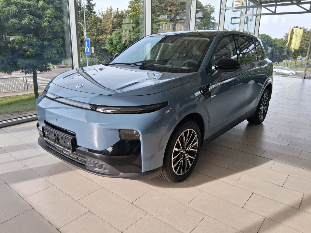 B10 DESIGN HYBRID EV 218 k, 18,8 kWh