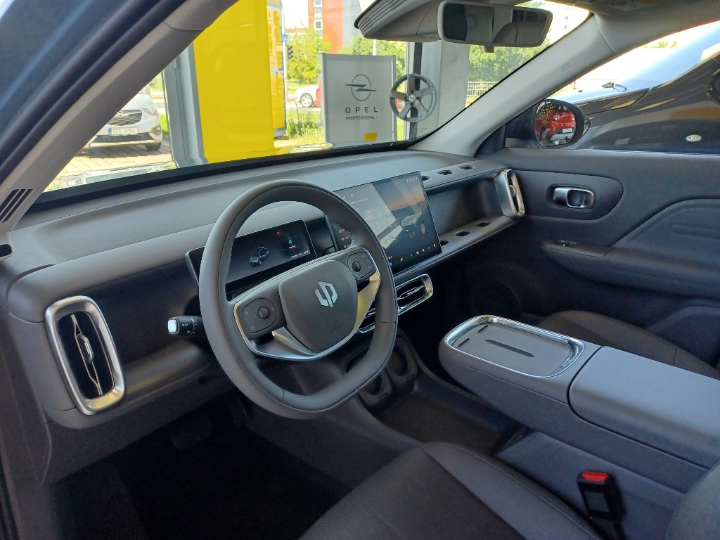 B10 DESIGN HYBRID EV 218 k, 18,8 kWh