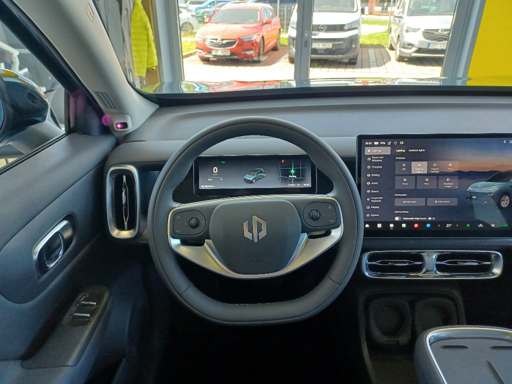 B10 DESIGN HYBRID EV 218 k, 18,8 kWh