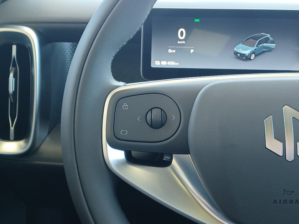 B10 DESIGN HYBRID EV 218 k, 18,8 kWh