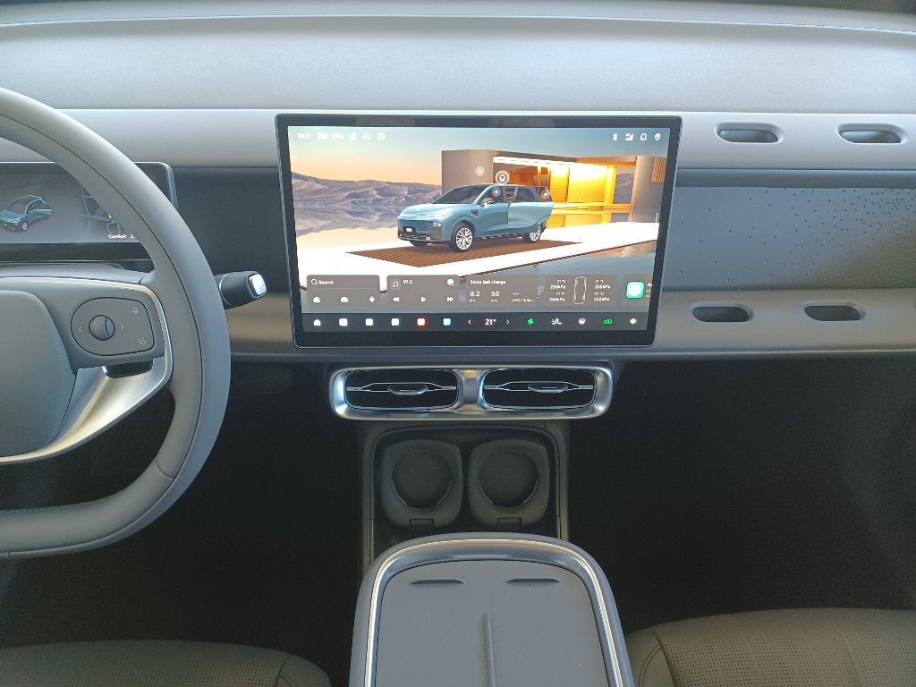 B10 DESIGN HYBRID EV 218 k, 18,8 kWh