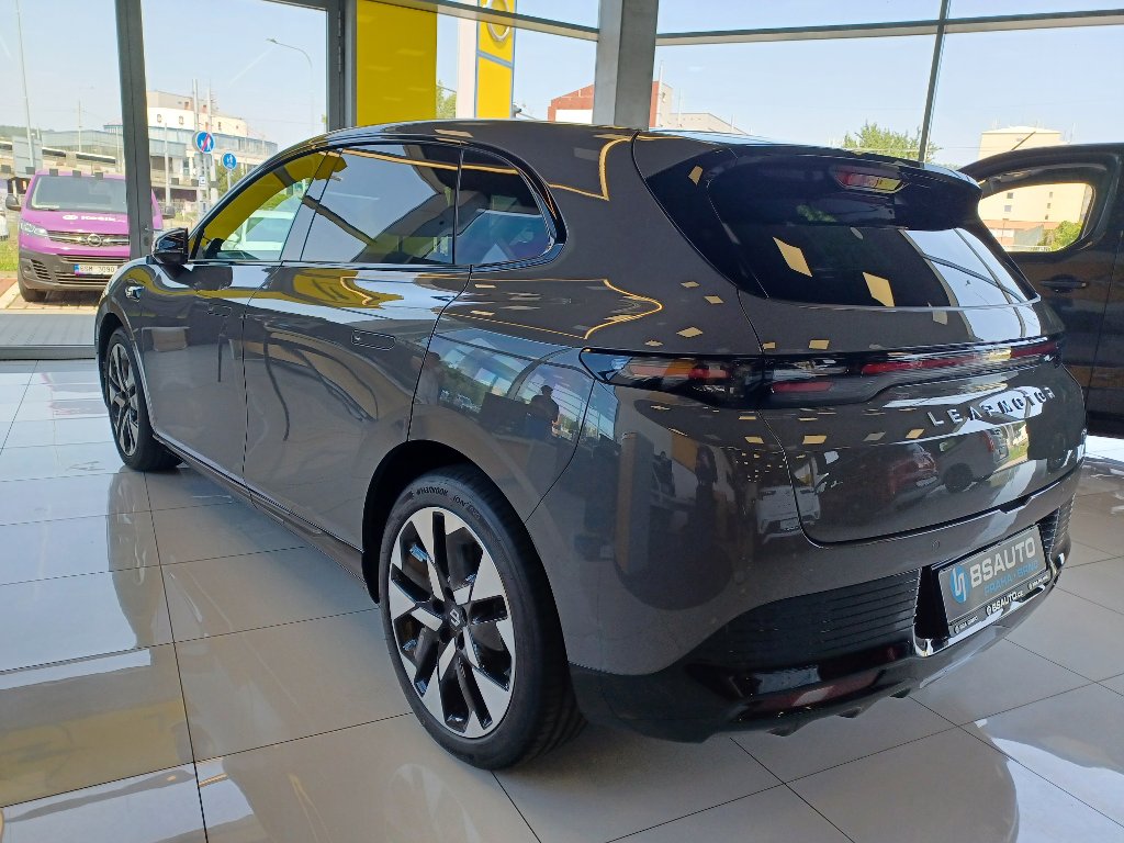 B05 DESIGN 218k, 67,1kWh