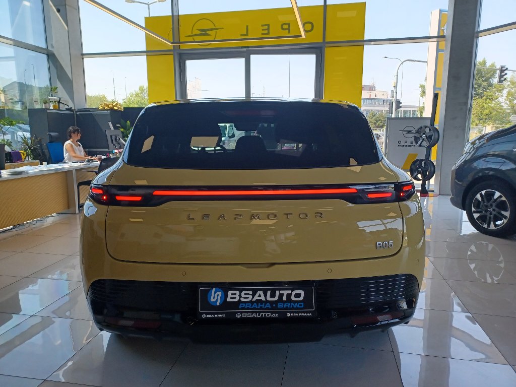 B05 DESIGN 218k, 67,1kWh