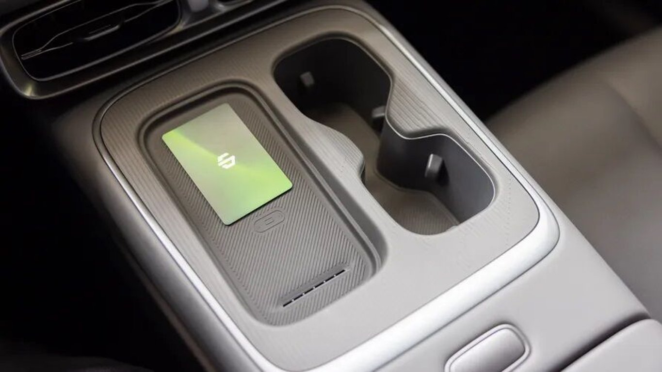 B05 DESIGN 218k, 67,1kWh