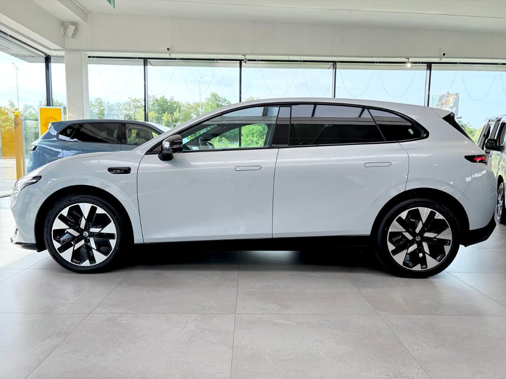 B05 DESIGN 218k, 67,1kWh
